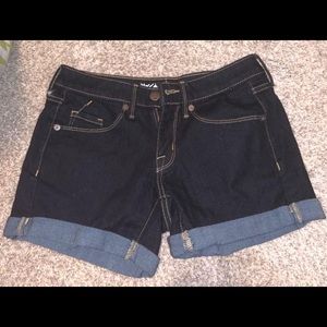 Dark wash denim shorts size 00